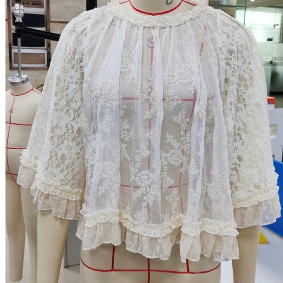 Boho Floral Semi Sheer Loose Fit Ruffle Hem Blouse - Picture 8 of 9